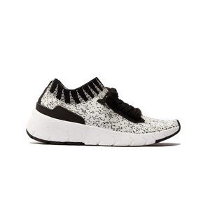 AVRE Swift Icon Jet Black Bright White Sneakers